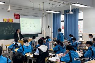 霍奇森：我76岁工作47年了，不会关心那些对我未来的猜测